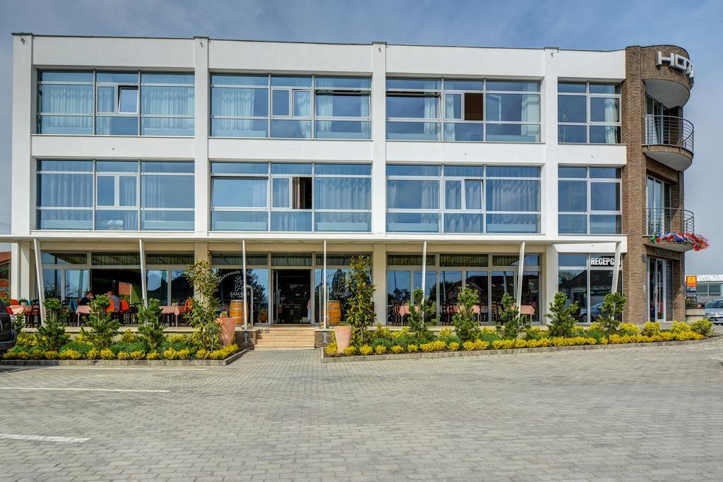 Hotel Samaria Šamorín Dış mekan fotoğraf