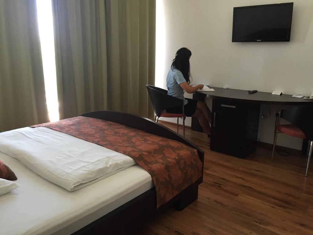 Hotel Samaria Šamorín Dış mekan fotoğraf
