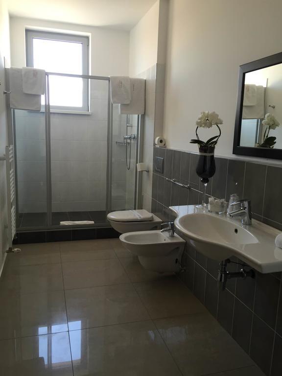 Hotel Samaria Šamorín Dış mekan fotoğraf