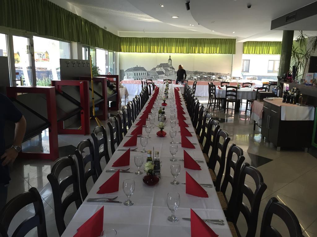 Hotel Samaria Šamorín Dış mekan fotoğraf