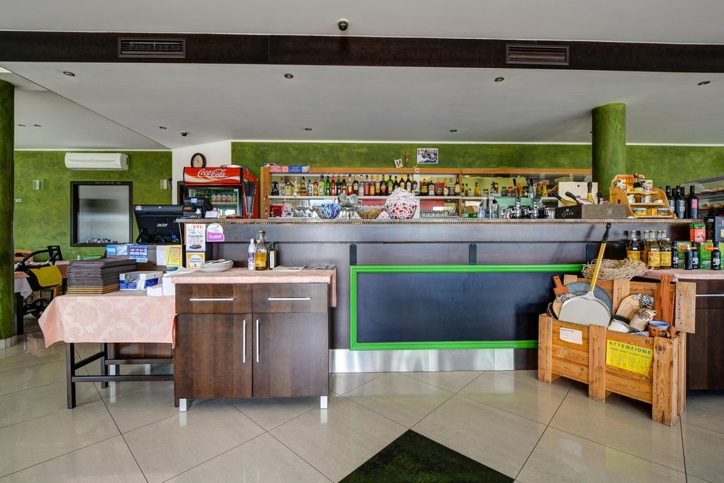 Hotel Samaria Šamorín Dış mekan fotoğraf