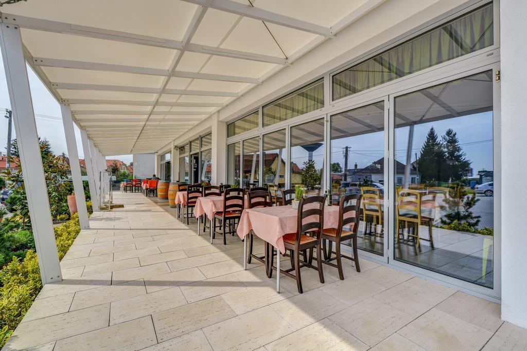 Hotel Samaria Šamorín Dış mekan fotoğraf